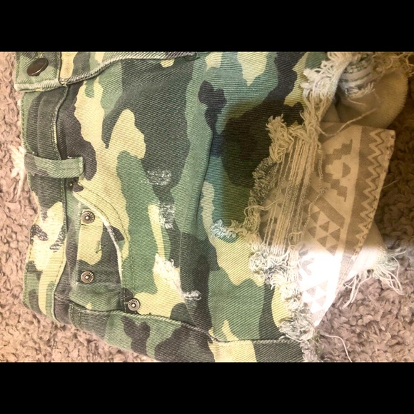 Girls Tractr Jean shorts - Picture 4 of 4